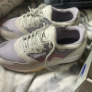 Brand new Karhu sneakers size 10